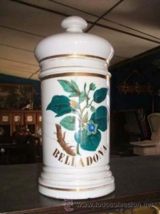 27782892 Albarelo de Belladona